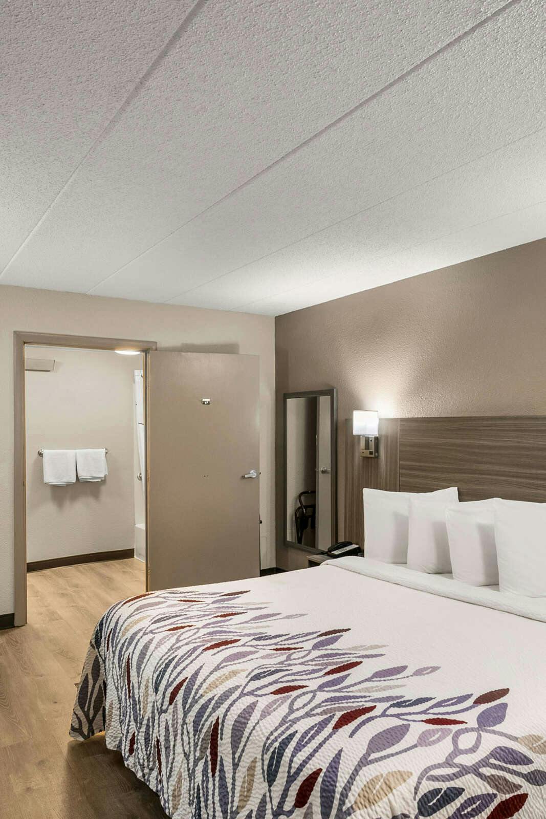 Hotel Red Roof Inn Enfield photo 1