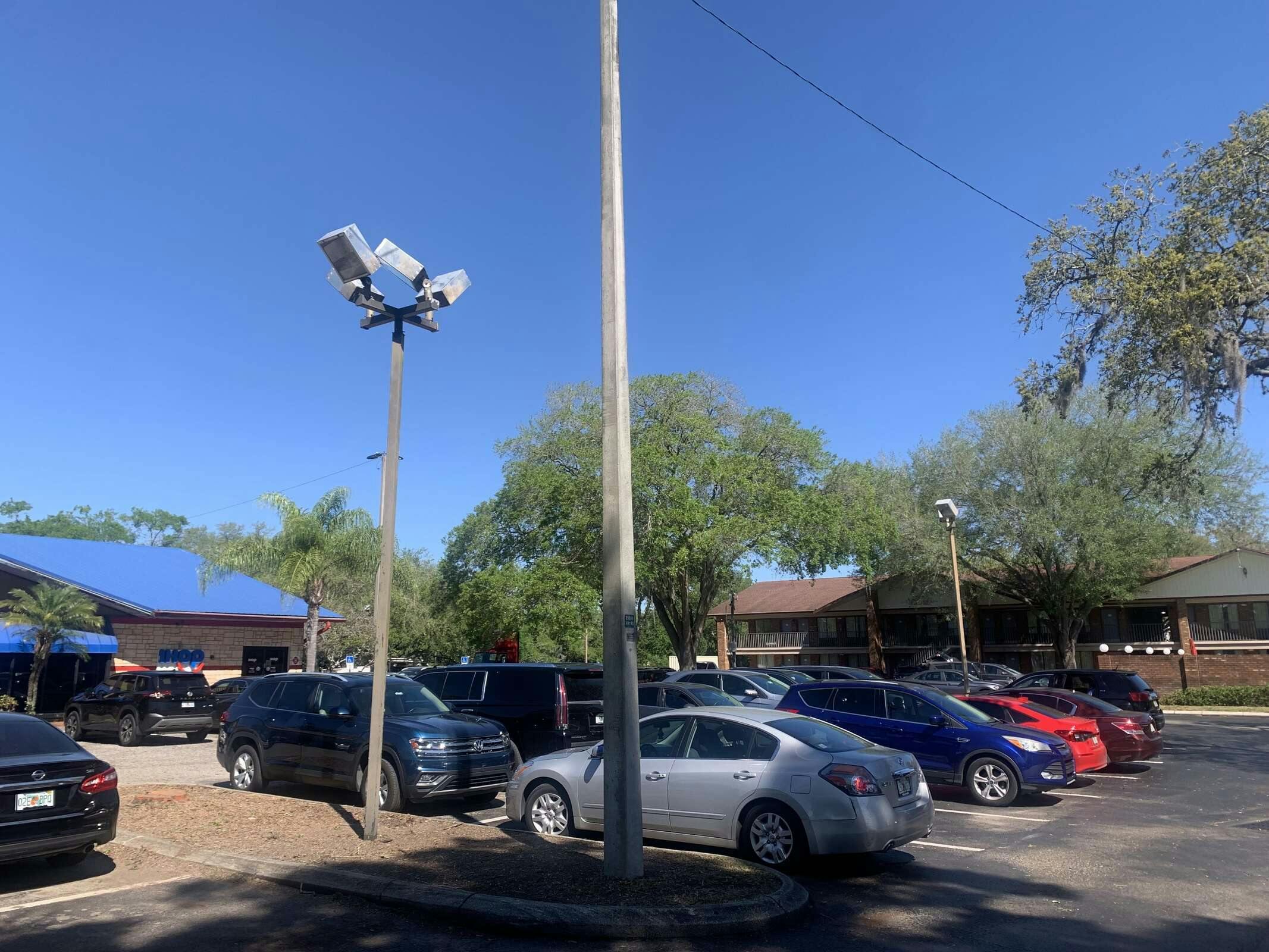 Hotel Ramada Temple Terrace photo 2