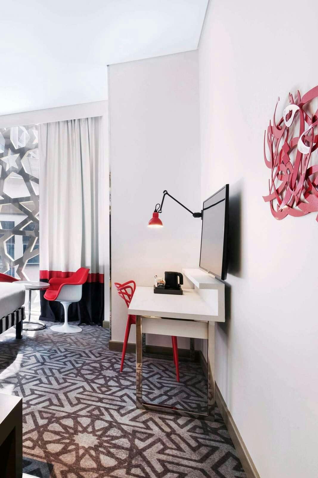 Hotel IBIS STYLES DUBAI AIRPORT photo 2