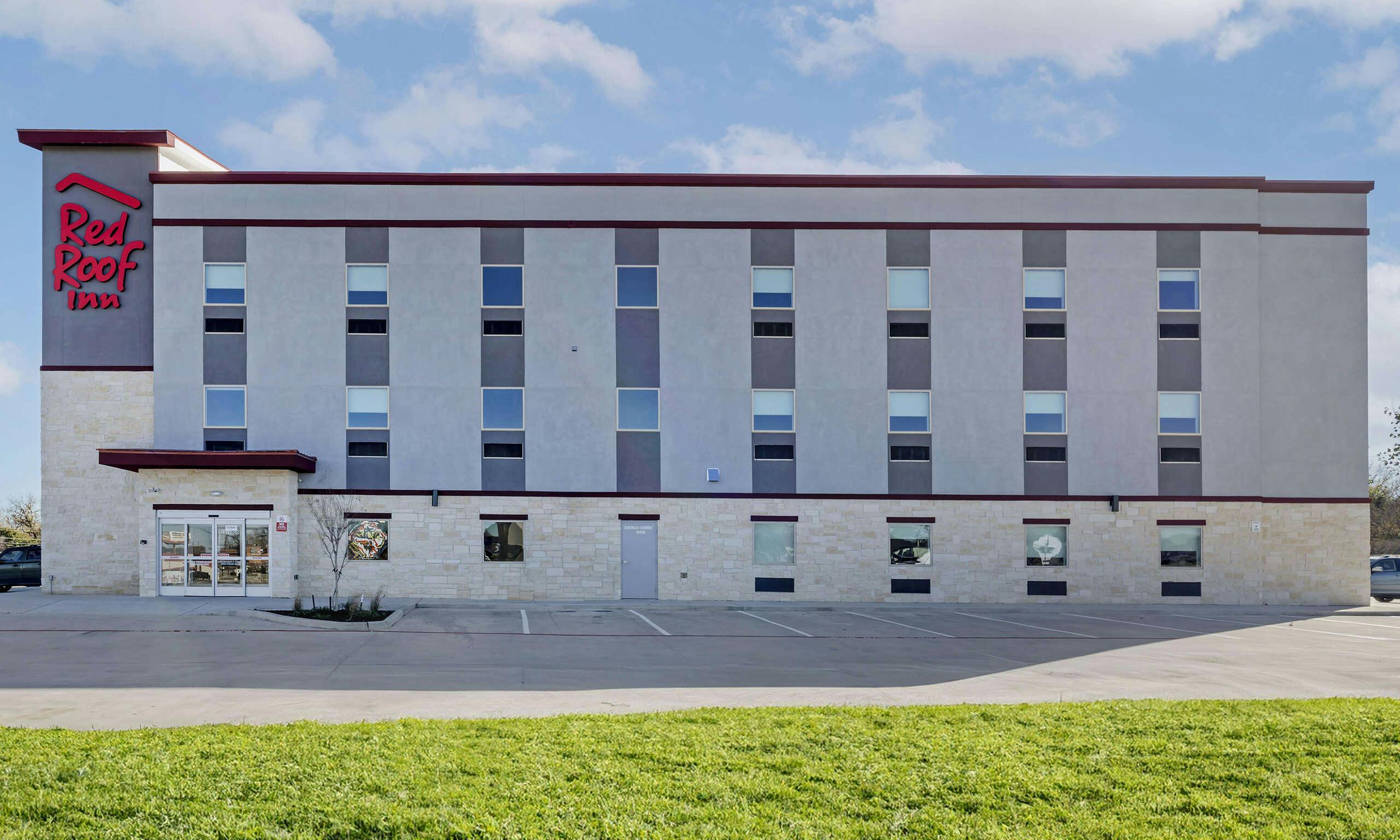 Red Roof Inn Hutchins