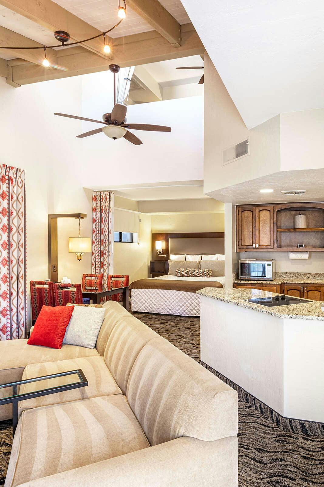 Hotel Scottsdale Camelback Resort photo 2