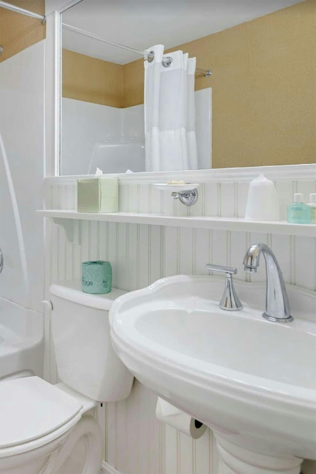 Hotel Meadowmere Resort photo 3