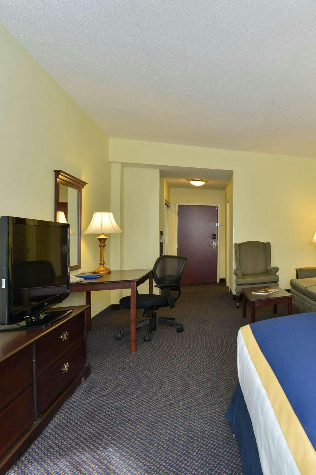 Hotel Best Western Plus Crossroads Inn & Suites photo 3