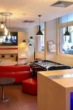 Hotel easyHotel Nice Old Town photo 2