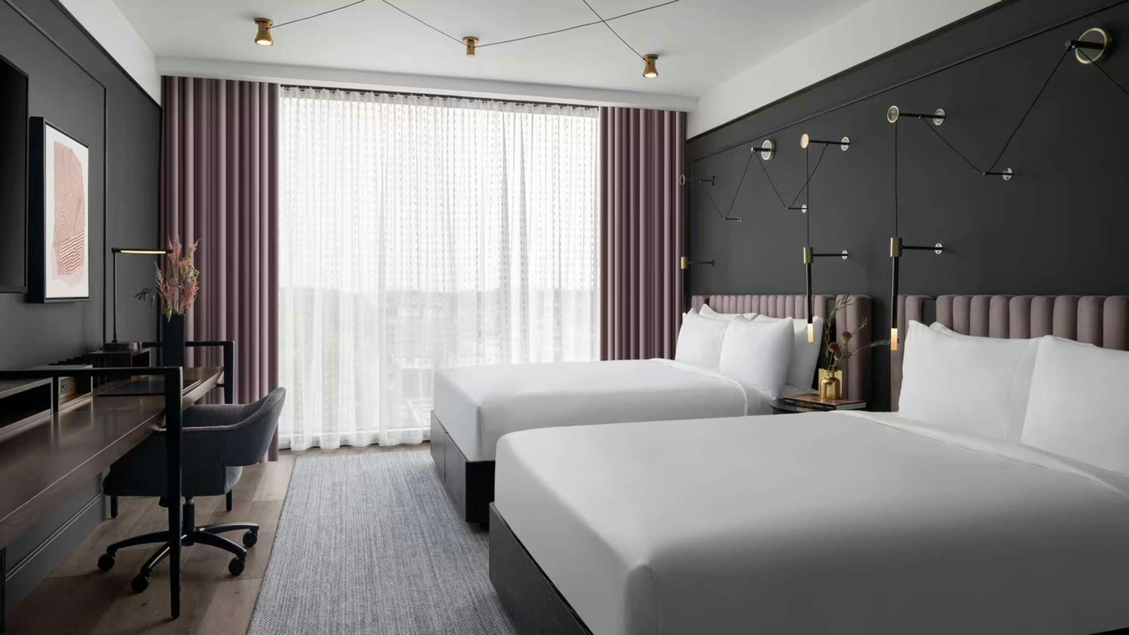 Hotel Renaissance Milwaukee West Hotel photo 2