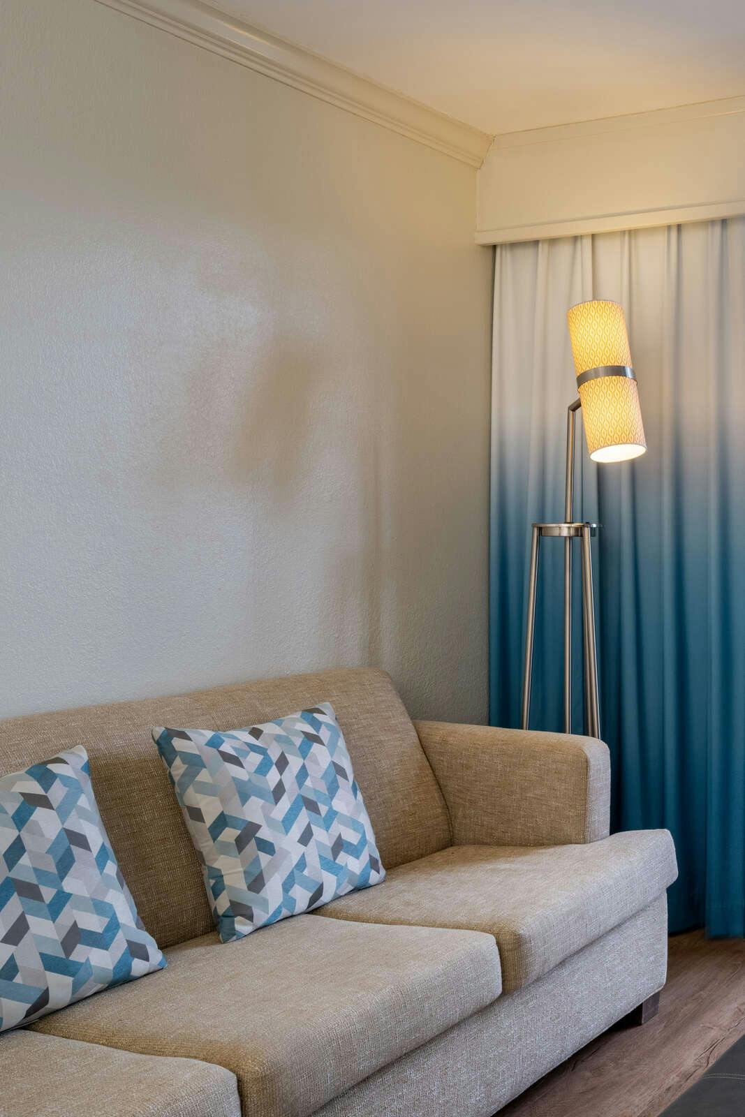 Hotel Courtyard Naples photo 4