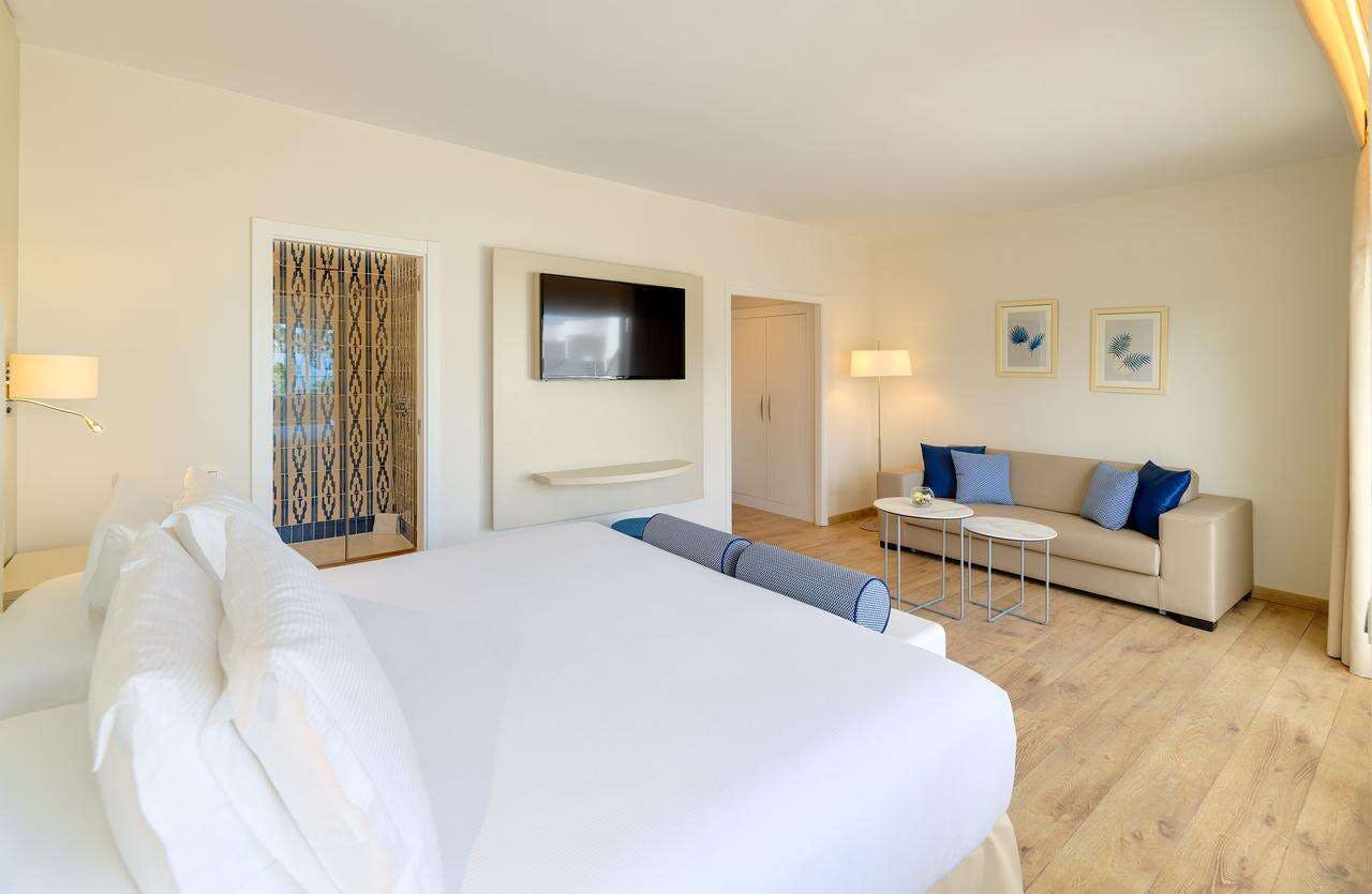 Hotel H10 Ocean Dunas - Adults Only photo 2