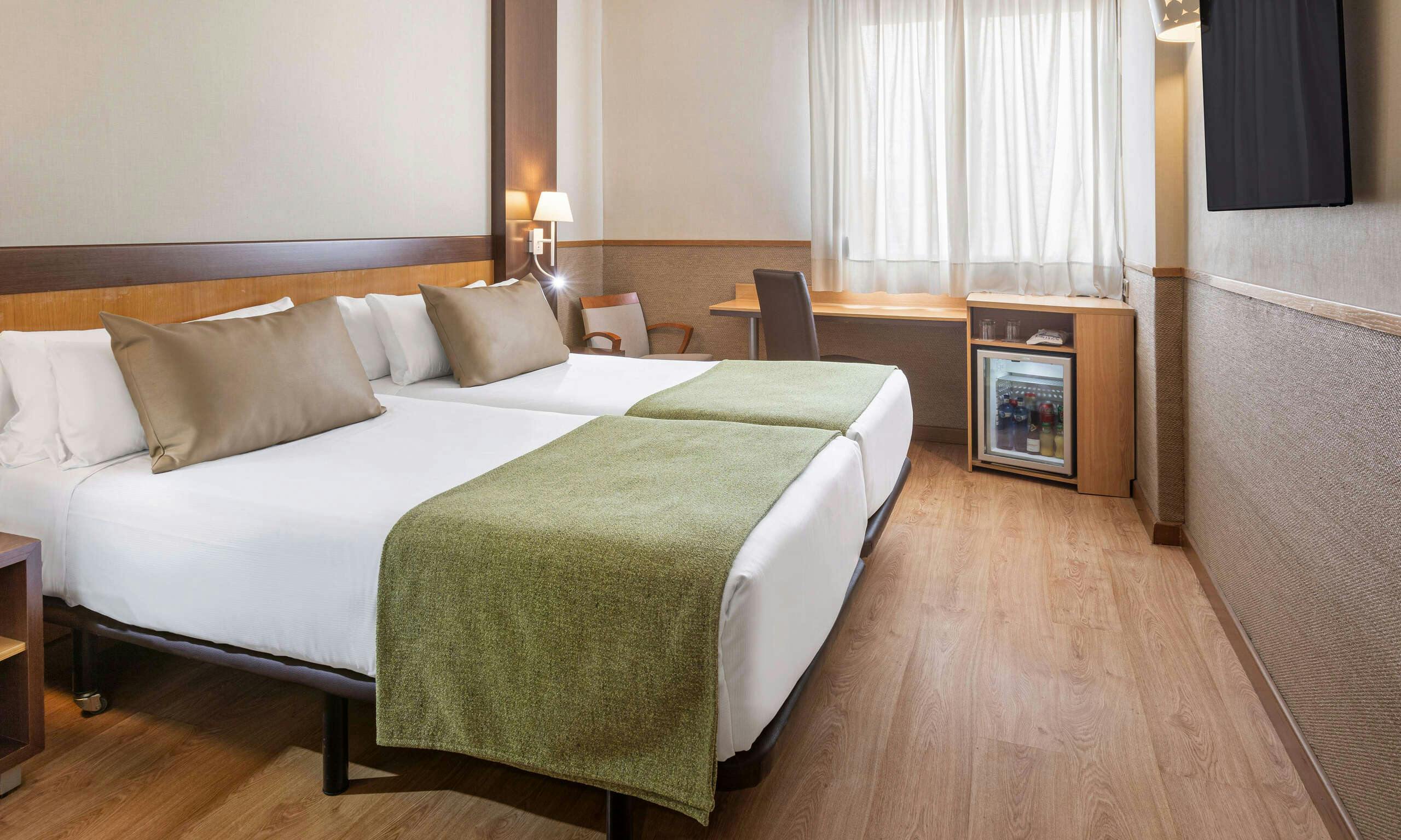 Hotel Catalonia Giralda photo 5