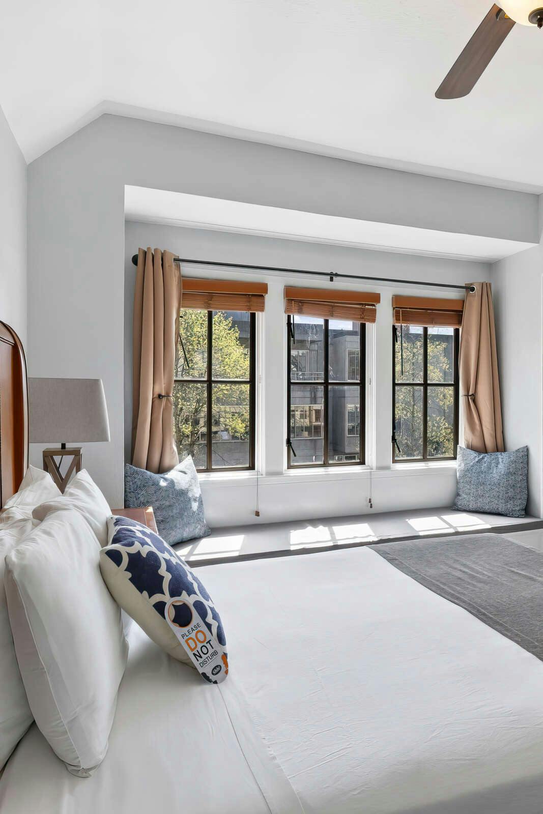 Hotel College Inn Hotel photo 2