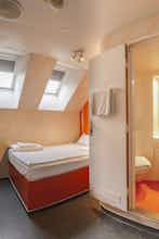 Hotel easyHotel Budapest Oktogon photo 4