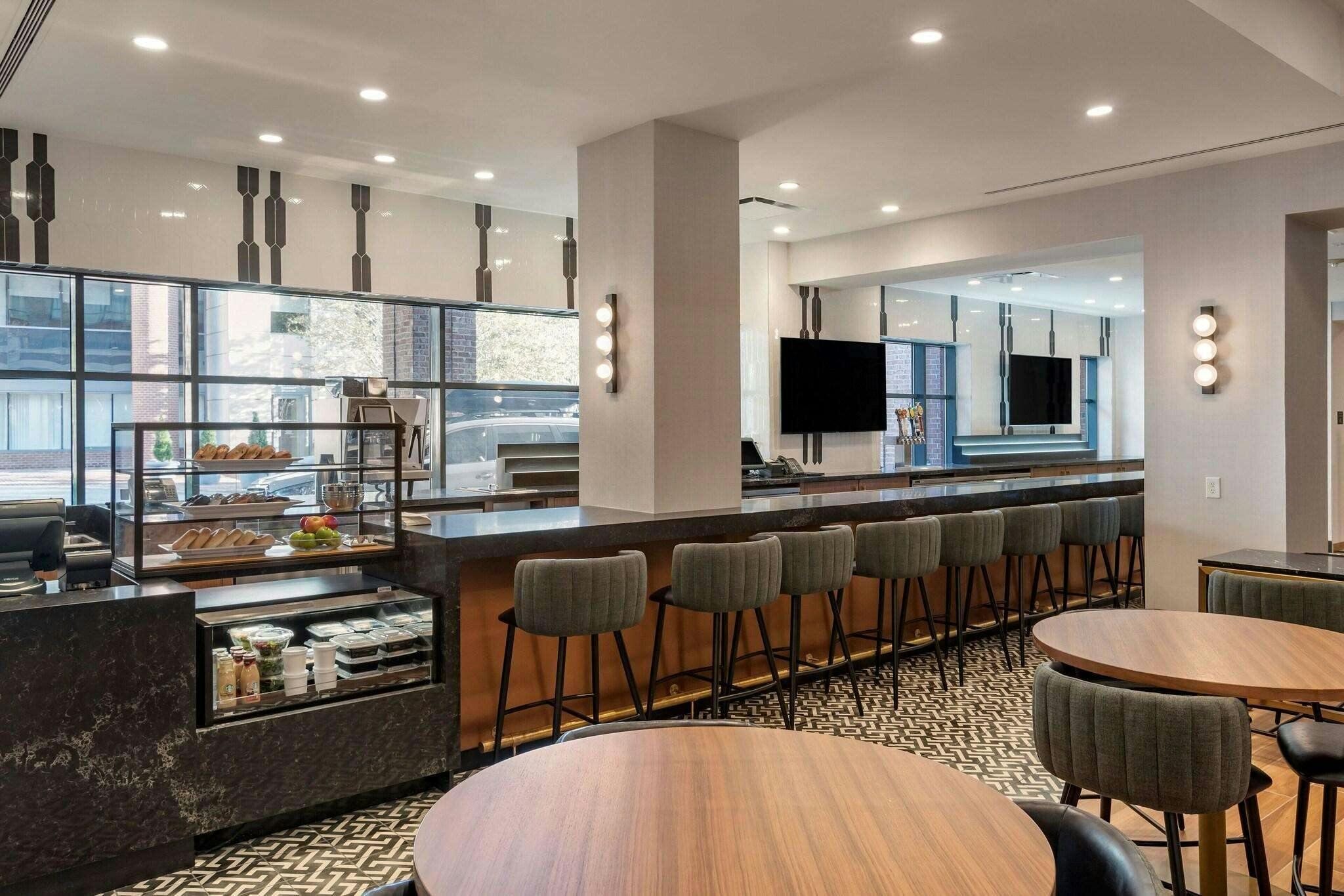 Hotel Sheraton Suites Old Town Alexandria photo 4