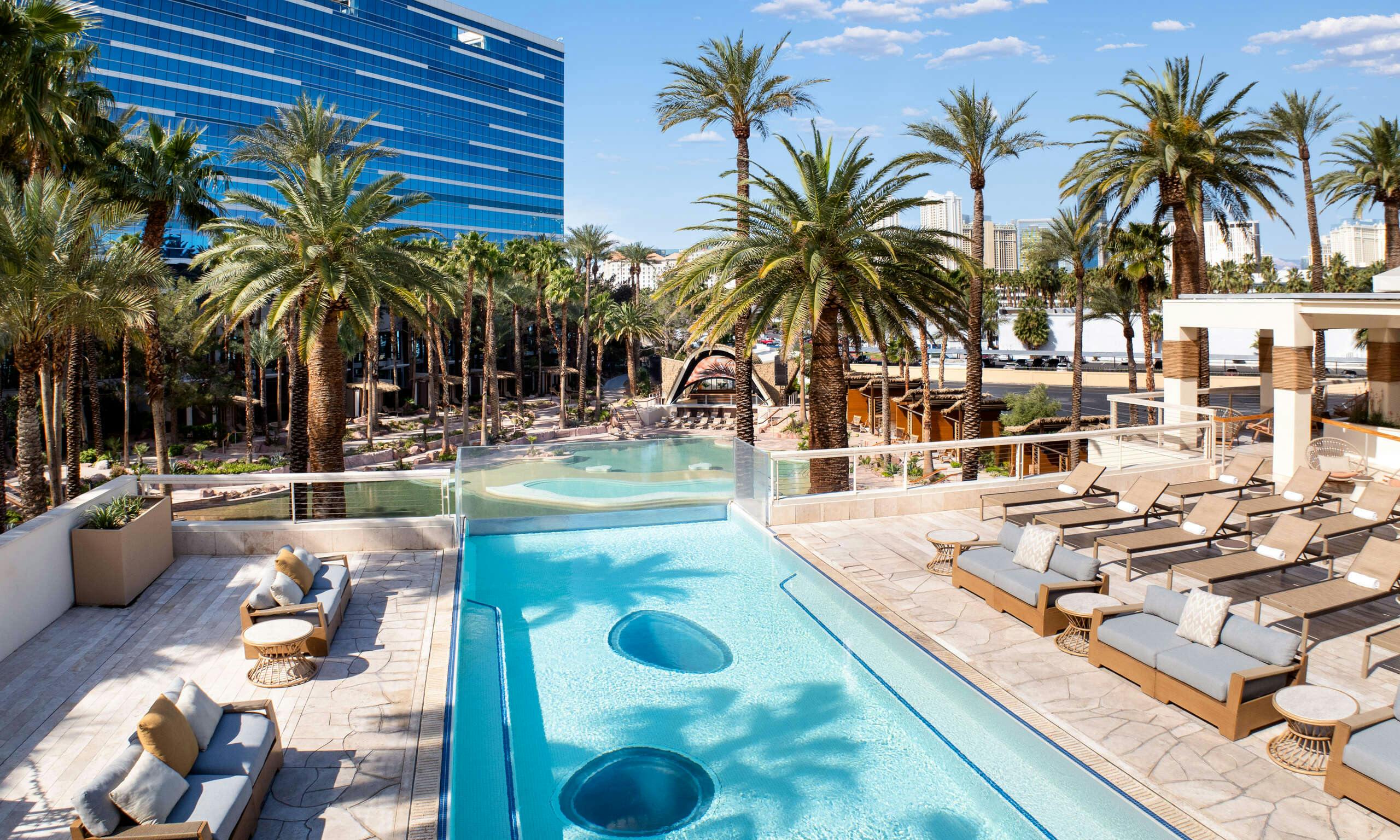 Virgin Hotels Las Vegas, Curio Collection by Hilton - Ruby King Chamber Suite