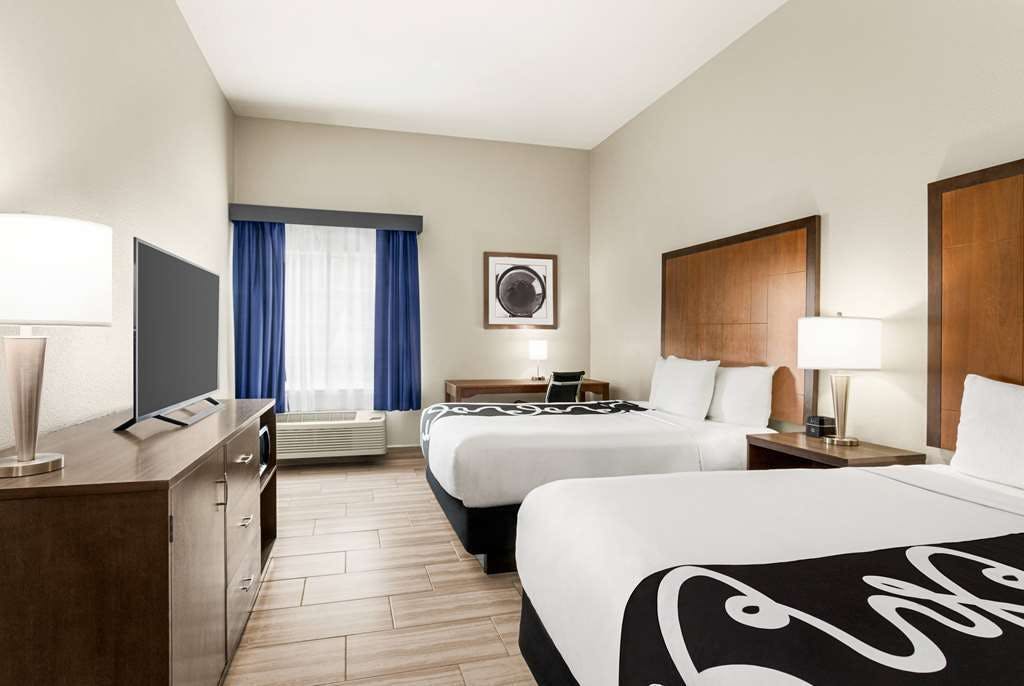 Hotel La Quinta Inn & Suites by Wyndham Brownsville North photo 5