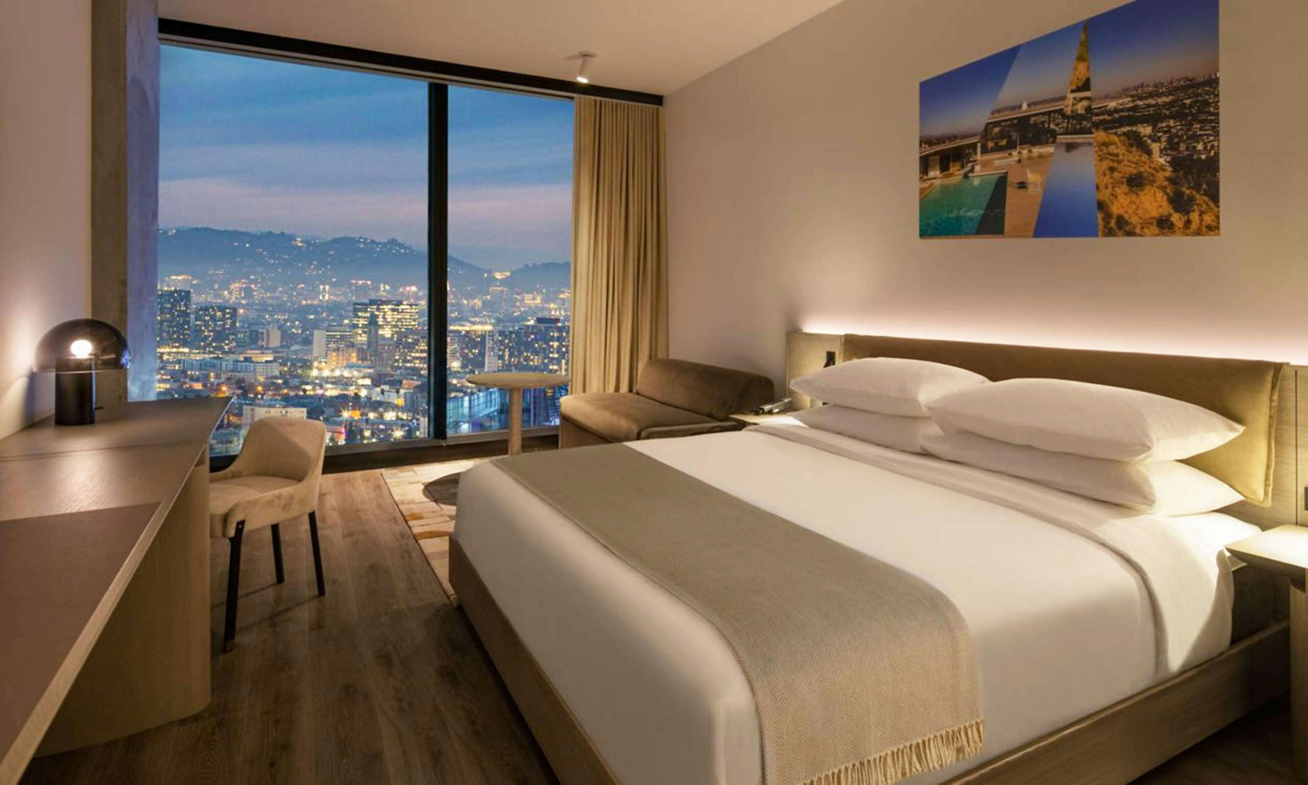 AC Hotel Downtown Los Angeles