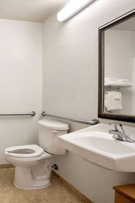 Hotel Microtel Culpeper photo 3