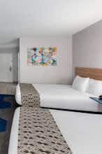 Hotel Microtel Inn & Suites by Wyndham Bowling Green photo 5