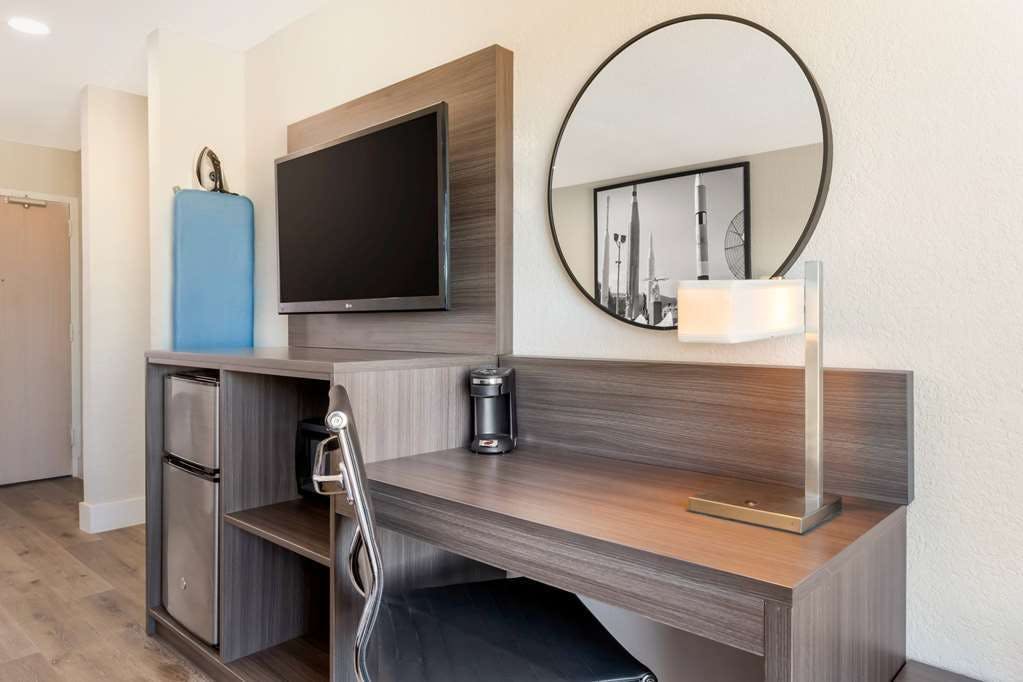 Hotel Super 8 by Wyndham Orlando Near Florida Mall photo 3