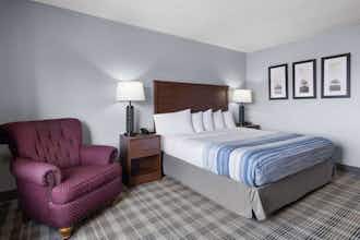 Hotel AmericInn by Wyndham Stuart photo 3