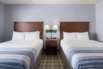 Hotel AmericInn by Wyndham Stuart photo 4