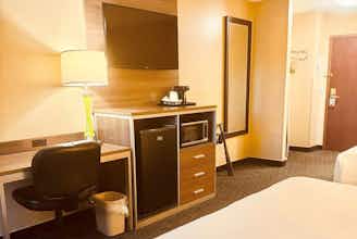 Hotel Super 8 by Wyndham St Charles photo 5