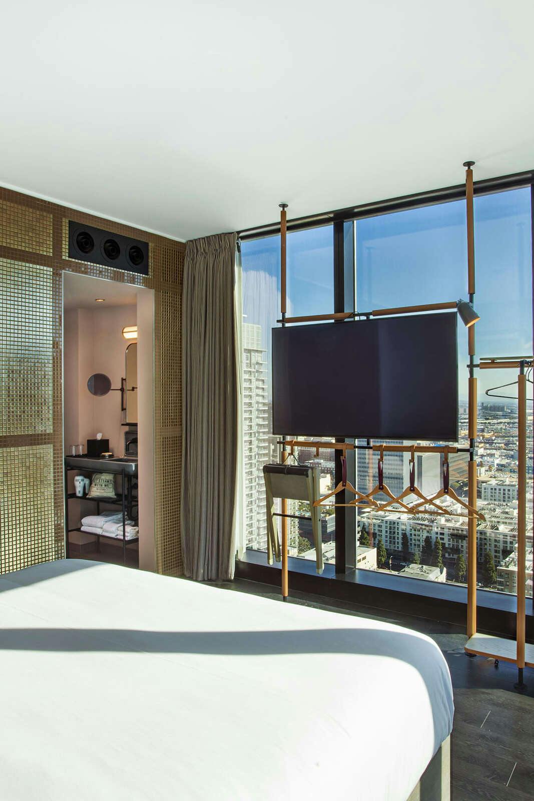 Hotel Moxy Downtown Los Angeles photo 3