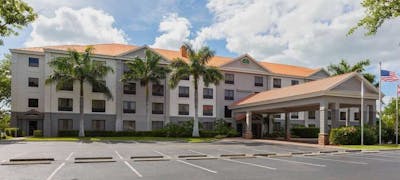 La Quinta IS Bonita Springs