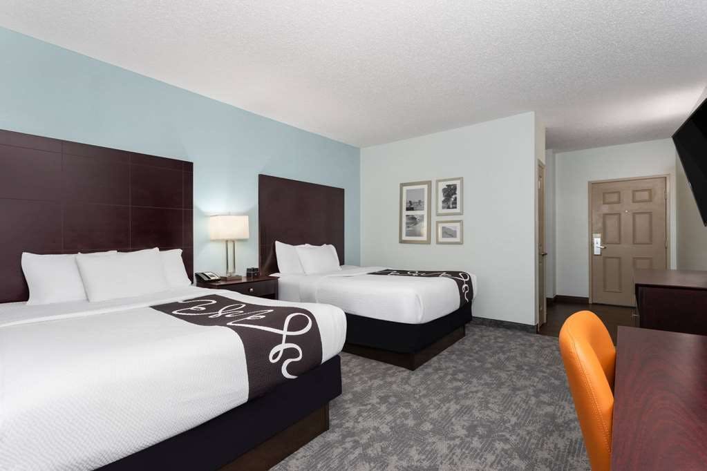 Hotel La Quinta Inn & Suites by Wyndham Bonita Springs Naples N. photo 1