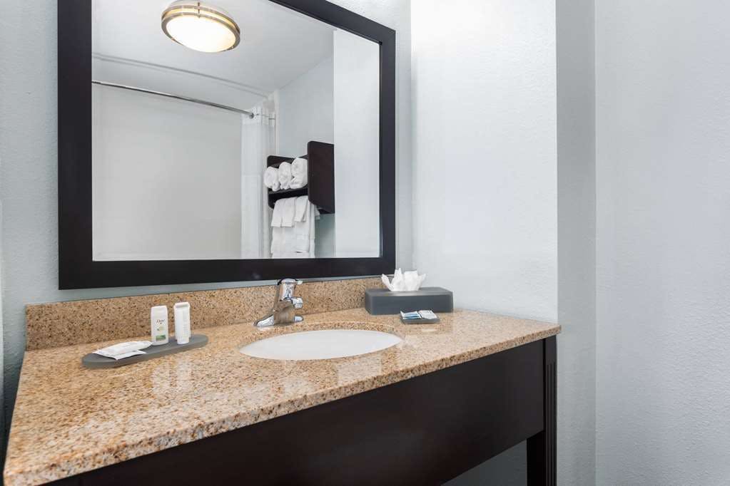 Hotel La Quinta Inn & Suites by Wyndham Bonita Springs Naples N. photo 5