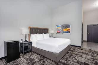 Hotel LQ by Wyndham South Bend photo 2