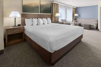 Hotel Days Inn Penn State photo 3