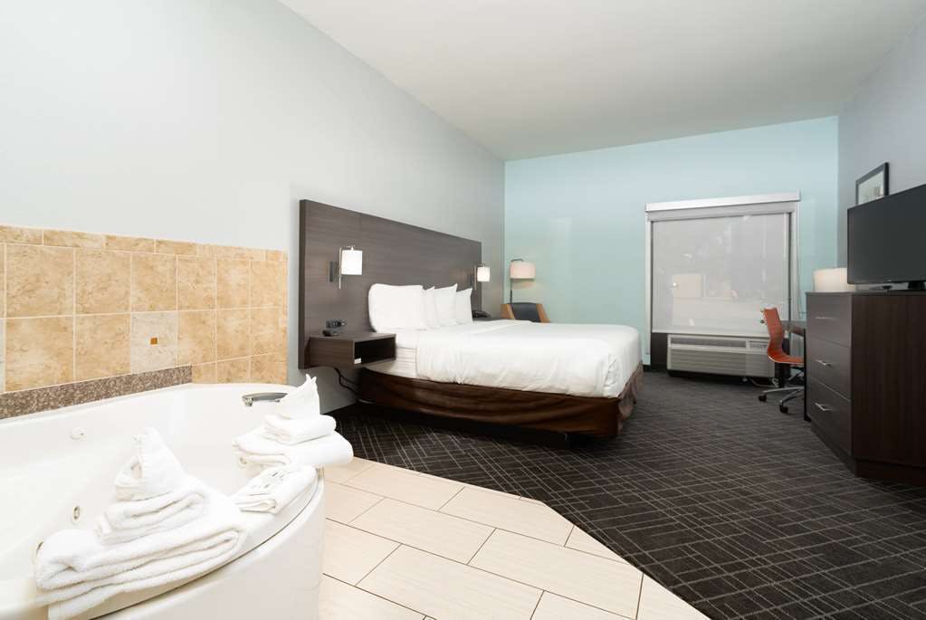 Hotel Baymont by Wyndham Augusta Riverwatch photo 1