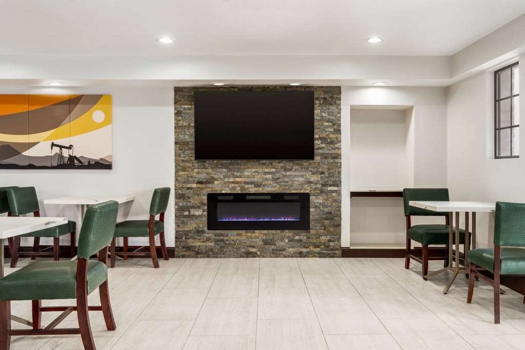 Hotel La Quinta Inn by Wyndham Victoria photo 3