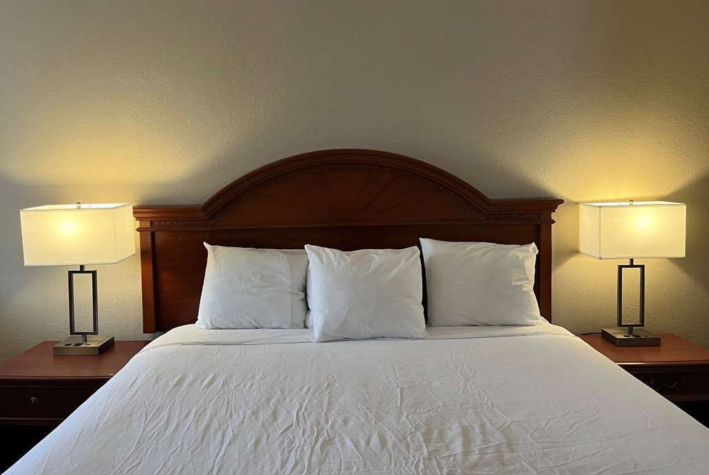 Hotel Baymont Inn Indianapolis South photo 1