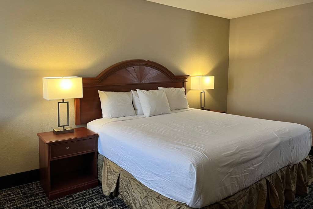 Hotel Baymont Inn Indianapolis South photo 2