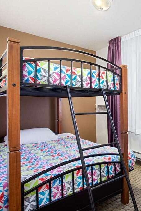 Hotel Ramada Red Deer photo 4