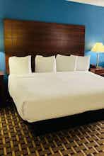 Hotel Baymont I S La Crosse/Onalaska photo 2