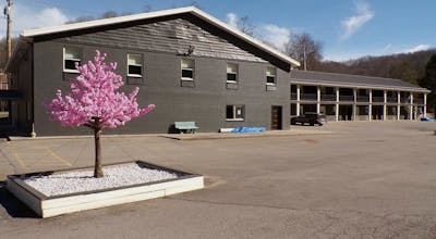 Luxor Inn & Suites, a Travelodge by Wyndham