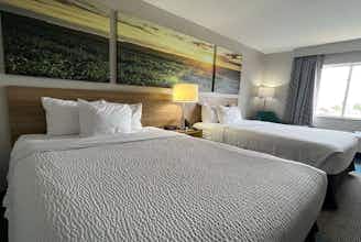 Hotel Days Inn & Suites by Wyndham Morris/I-80 photo 4