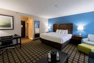 Hotel Baymont IS Detroit/Romulus photo 2