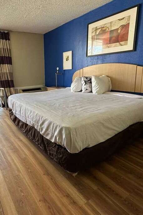 Travelodge by Wyndham Lumberton