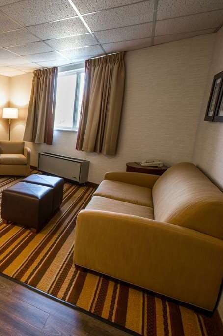 Hotel Super 8 by Wyndham State College photo 4