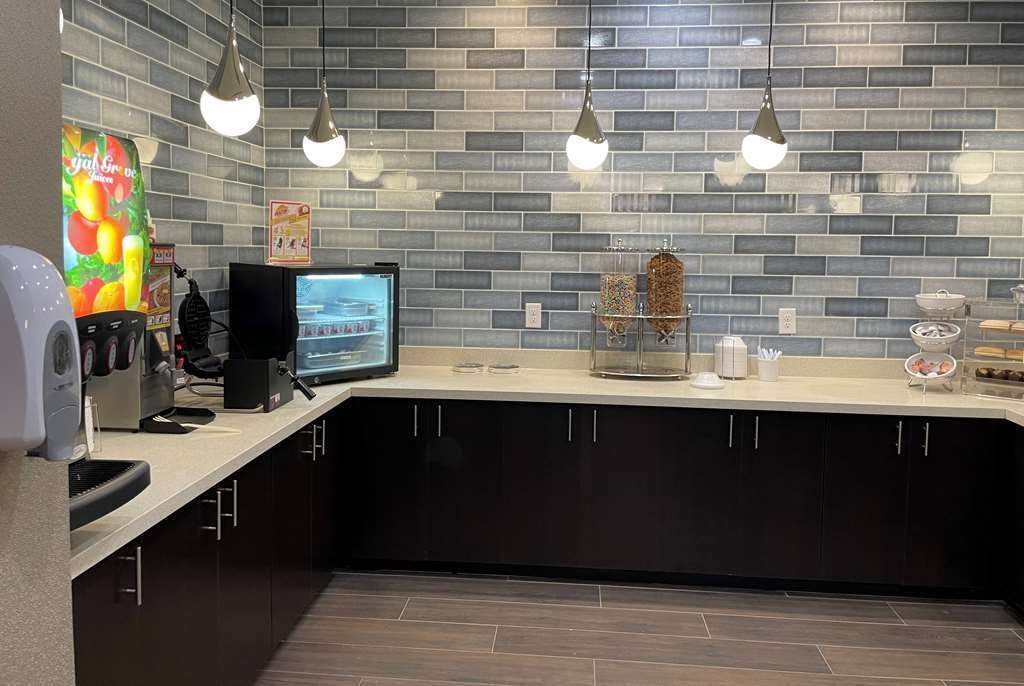 Hotel La Quinta Inn & Suites by Wyndham Sulphur (Lake Charles) photo 5