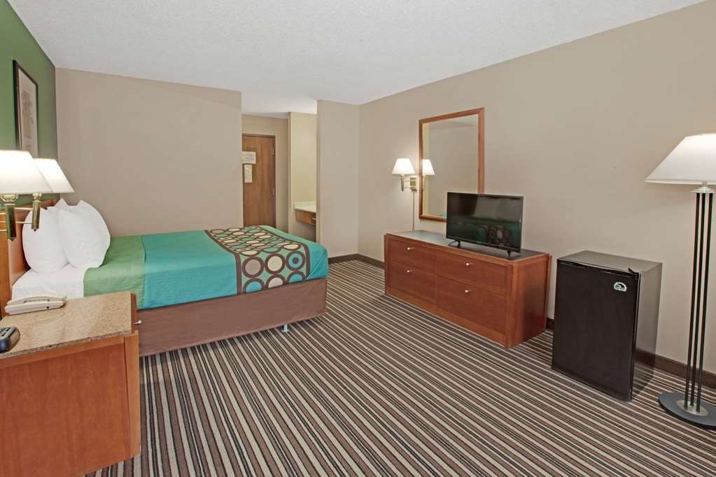 Hotel Baymont Inn & Suites by Wyndham Richmond photo 3