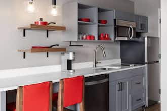 Hotel Hawthorn Williston/Burlington photo 5