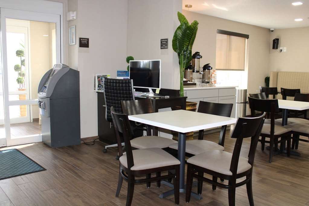 Hotel Wingate by Wyndham Kings Bay Naval Base / I-95 photo 4