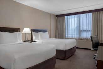 Hotel Ramada Plaza Calgary Downtown photo 2