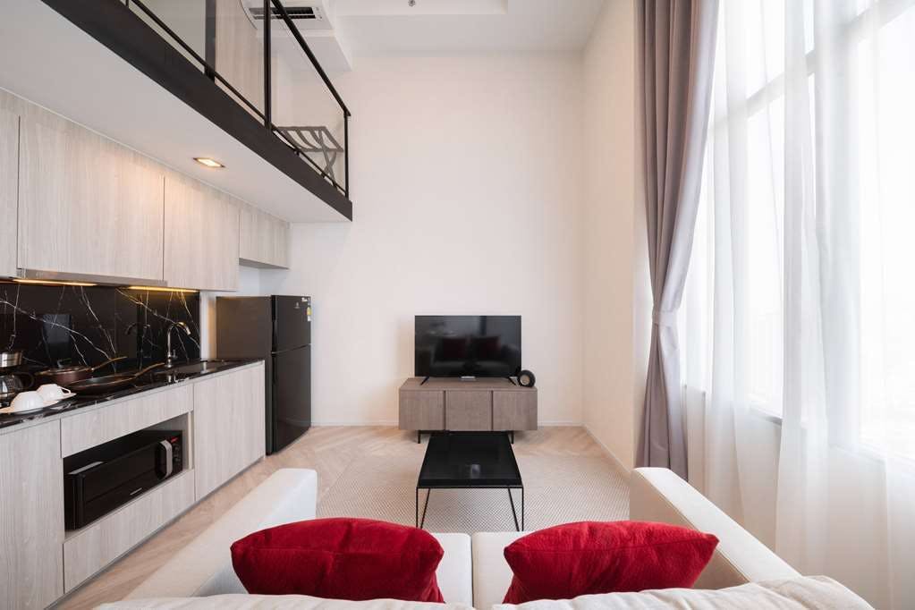 Hotel Ramada Plz Sukhumvit 48 photo 4