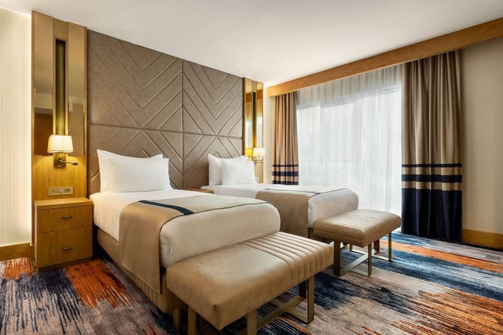 Hotel Days Inn by Wyndham Istanbul Bomonti photo 4