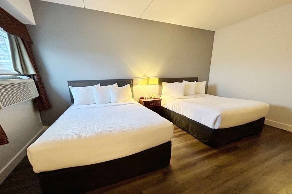 Hotel Days Inn & Conference Centre by Wyndham Camrose Norsemen photo 1