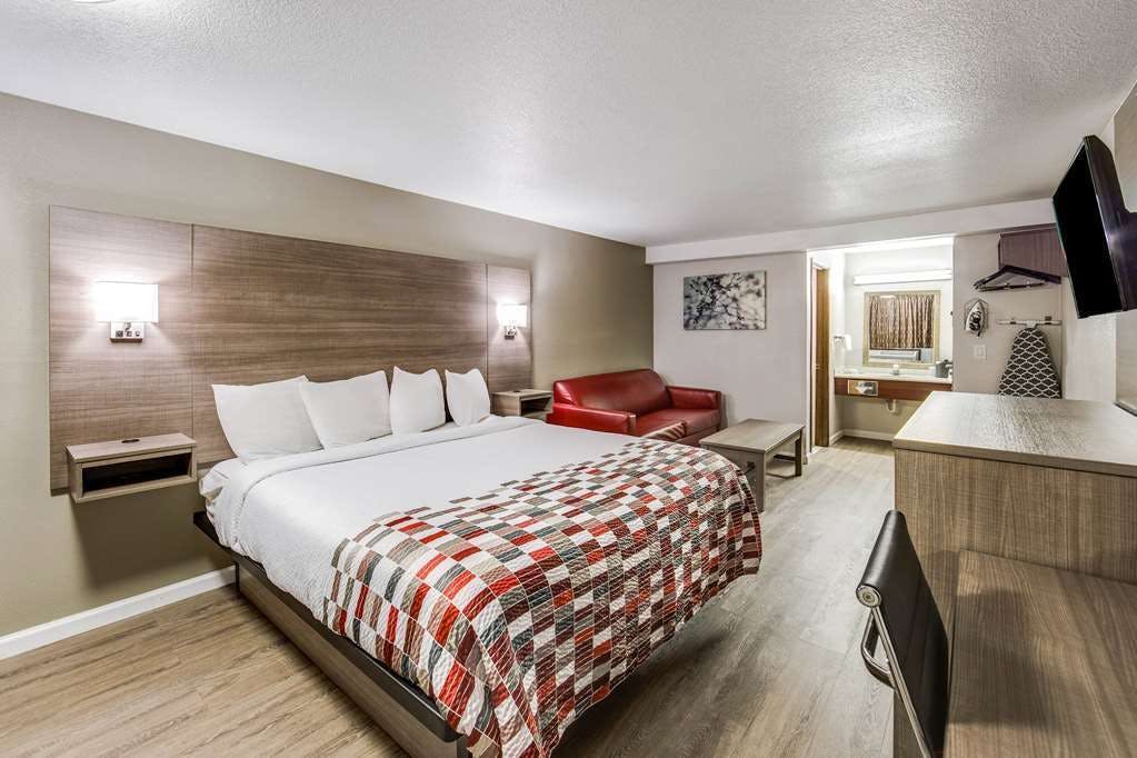 Hotel Ramada by Wyndham Medford Airport North photo 1